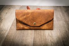 Load image into Gallery viewer, Badge Clutch Wallet - Saddle Tan
