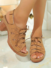 Load image into Gallery viewer, Stylish Block Heel Sandals : With Laces
