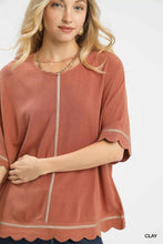 Load image into Gallery viewer, Umgee Linen Blend Scallop Trim Top
