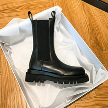 Load image into Gallery viewer, Women’s British-Style Mid-Calf Thick-Soled Leather Boots
