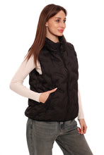 Load image into Gallery viewer, Quilted Vest in Black
