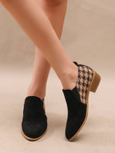 Load image into Gallery viewer, Women's Retro Color-Block Slip-On Heels – Round Toe Mid Heel Dress Shoes
