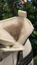 Load image into Gallery viewer, Aspen Genuine Shearling Lined Winter Boots
