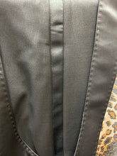 Load image into Gallery viewer, Moda Color Exclusive Cheetah Print Turkish Slim Fit 3-Piece Tuxedo Suit

