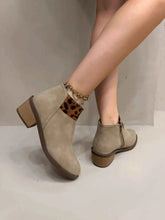 Load image into Gallery viewer, Stylish Leopard Block : Heels Boots

