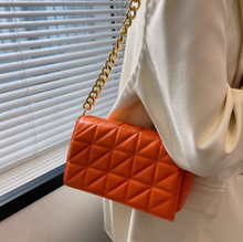 Load image into Gallery viewer, New Adorable Women's Handbag Green Small Flap Shoulder Bag In Thick Metal Chain Women's Clutch Bags Luxury  Ladies Shoulder Purse
