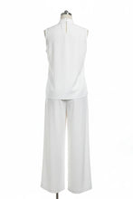 Load image into Gallery viewer, Women's Linen-Style Two-Piece Set – V-Neck Top &amp; Wide-Leg Pants
