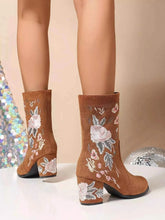 Load image into Gallery viewer, Floral Embroidered : Block Heel Boots
