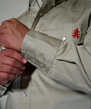 Load image into Gallery viewer, FR Western Style Pearl Snap - Khaki
