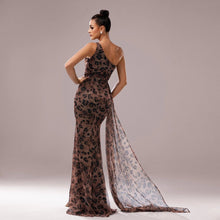 Load image into Gallery viewer, One-shoulder Diagonal Collar Leopard Sequined Evening Dress
