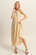 Load image into Gallery viewer, Knotted Detail Halter Neck Flowy Maxi Dress Elegant and Chic Halter Neck Dress with Flowy Maxi Length for Formal Events
