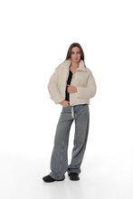 Load image into Gallery viewer, Short Lightweight Mid-Season Jacket
