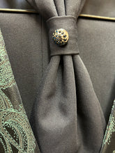 Load image into Gallery viewer, Moda Color Exclusive Navy/Green Paisley 4-Piece Turkish Slim Fit Suit with Tie
