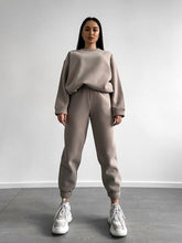 Load image into Gallery viewer, Women's Crewneck Sweatshirt &amp; Jogger Pants Two-Piece Set – Loose Fit
