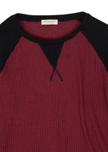 Load image into Gallery viewer, Two Tone Waffle Knit Crewneck Sweater
