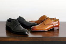 Load image into Gallery viewer, Burnished Calfskin Lace-Up Shoe Black
