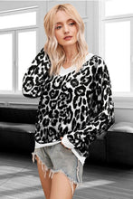 Load image into Gallery viewer, Leopard Print Contrast Binding Sweater
