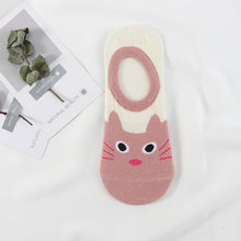 Load image into Gallery viewer, 5 Pairs Cute Animal Spring Women Cotton Boat Socks Set Korean Style Funny Cat Dog Panda Low Cut Ankle Short Socks
