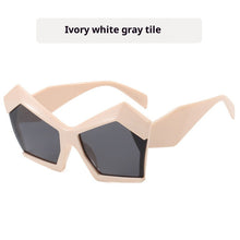 Load image into Gallery viewer, Oversized Square Cateye Polarized Sunglasses Big Trendy Style Fashionable Personality Big Frame Sunglasses New Fashionable &amp; Popular Street Style Sunglasses For Women
