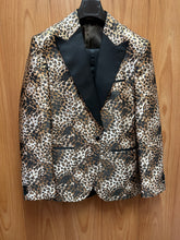Load image into Gallery viewer, Moda Color Exclusive Cheetah Print Turkish Slim Fit 3-Piece Tuxedo Suit
