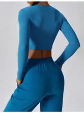 Load image into Gallery viewer, 🧘‍♀️ Women’s Slim Fit Long Sleeve Yoga Top
