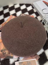 Load image into Gallery viewer, 100% Wool Retro Hand-Knit Beret
