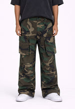 Load image into Gallery viewer, ACTIVE CAMO CARGO PANTS
