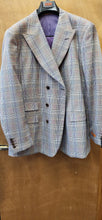 Load image into Gallery viewer, Steven Land lavender Double Breasted Suit with solid Lavender Pants

