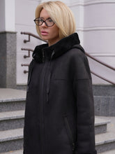 Load image into Gallery viewer, ⇆ Reversible Faux Shearling Hooded Coat
