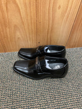 Load image into Gallery viewer, Royal Shoes J407 Men’s Black Slip-on Dress Shoes
