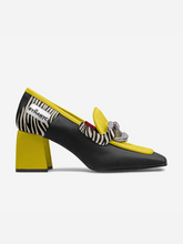 Load image into Gallery viewer, BYMANYC ® NYC Lexington Vibe: Vegan Heels of Urban Sophistication
