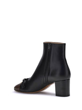 Load image into Gallery viewer, Valentino Garavani Women Valet Du Roi Bootie

