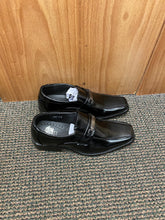 Load image into Gallery viewer, Royal Shoes J407 Men’s Black Slip-on Dress Shoes
