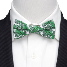 Load image into Gallery viewer, Palm Leaf Men’s Bow Tie

