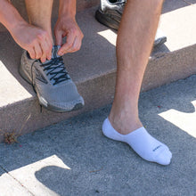Load image into Gallery viewer, Combed Cotton No Show Socks
