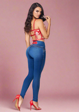 Load image into Gallery viewer, Opera 100% Authentic Colombian Push Up Jeans
