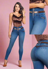 Load image into Gallery viewer, Sammy 100% Authentic Colombian Push Up Jeans
