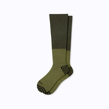 Load image into Gallery viewer, CloudCotton Compression Socks – Colorblock Olive
