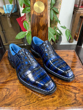 Load image into Gallery viewer, Style: Connoisseur-Blue
