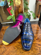 Load image into Gallery viewer, Style: Connoisseur-Blue
