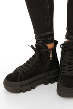 Load image into Gallery viewer, Aspen Shearling-Lined Suede Winter Boots
