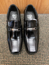 Load image into Gallery viewer, Royal Shoes J407 Men’s Black Slip-on Dress Shoes
