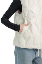 Load image into Gallery viewer, ⇆ Reversible Light Insulated Vest Powder | Ivory
