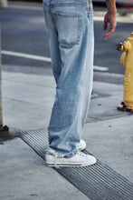 Load image into Gallery viewer, TOTO - D8171 - 2.4 Inches Taller (White/Black)
