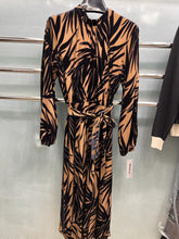 Load image into Gallery viewer, Dress
