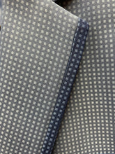 Load image into Gallery viewer, Moda Color Exclusive Light Blue Houndstooth 1-Button 100% Wool 2-Piece Turkish Slim Fit Suit
