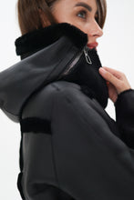 Load image into Gallery viewer, Genuine Shearling Lamb Leather ⇆ Reversible Coat
