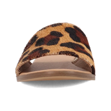 Load image into Gallery viewer, Dingo Tabby - Women&#39;s Sandals
