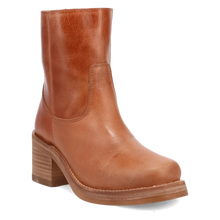 Load image into Gallery viewer, Dingo Roxy - Women&#39;s Leather Booties
