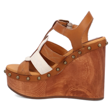Load image into Gallery viewer, Dingo Cosmo - Women&#39;s Wooden Sandals

